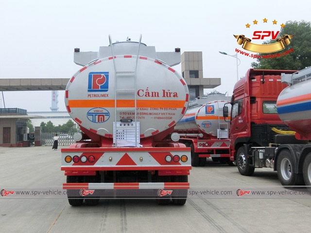 3 axles Oil Fuel Tank Trailers with capacity 42000 litres for Vietnam
